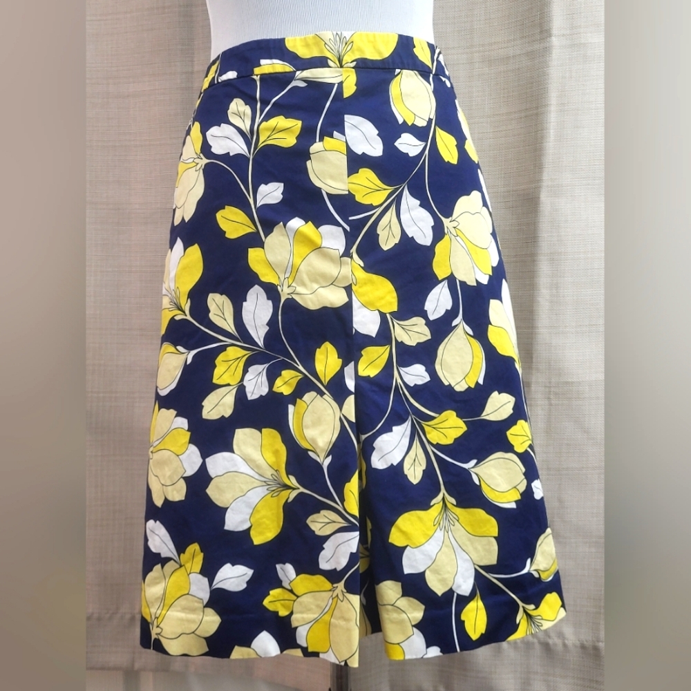 Talbots Navy Yellow Floral A-Line Knee Length Skirt Pockets Pleated Size 14P